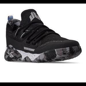 New Reebok Men's JJ III Training Sneakers size 8.5